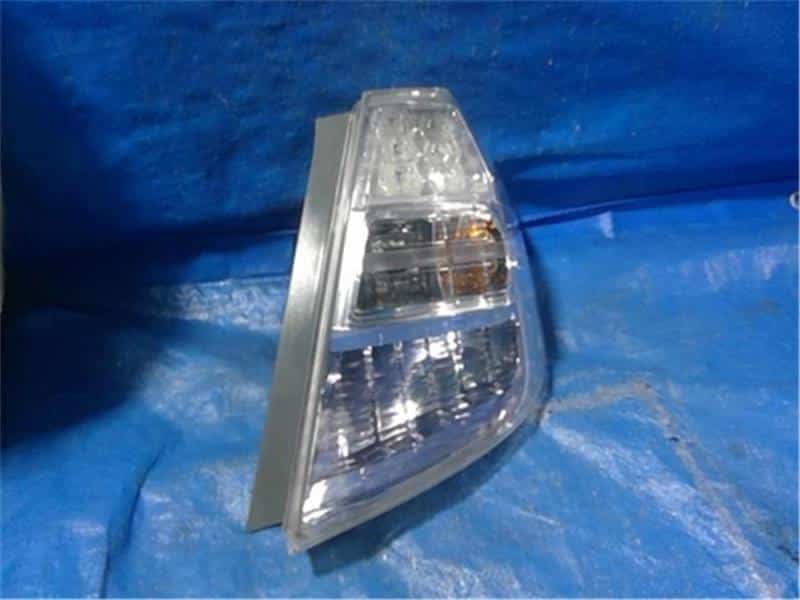 Right Tail Light HONDA Fit 2011 DAA-GP1 — photo 1