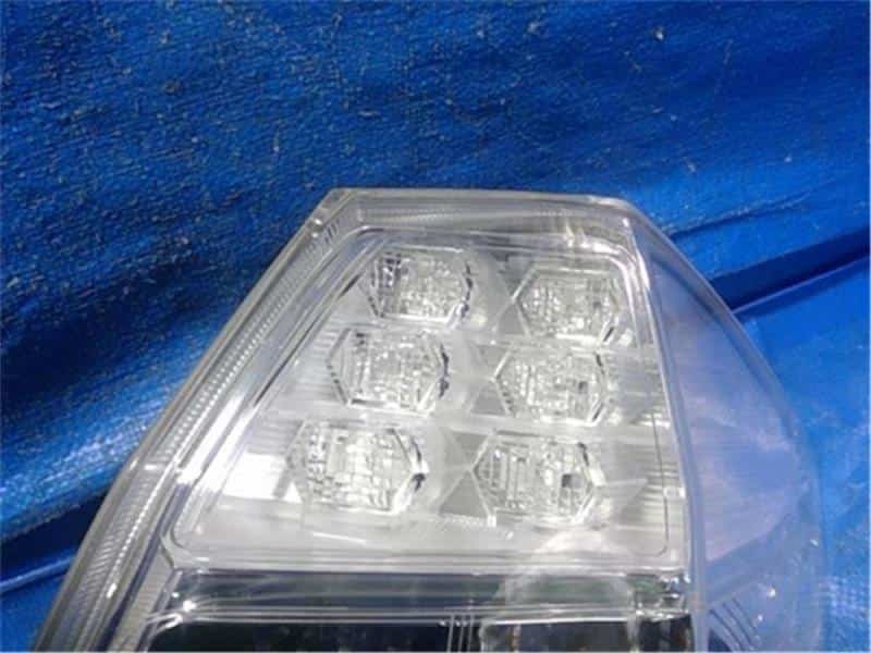 Right Tail Light HONDA Fit 2011 DAA-GP1 — photo 4