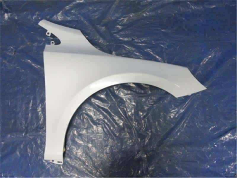 Right Fender Panel VOLVO Volvo 40 series 2013 DBA-MB4164T — photo 1