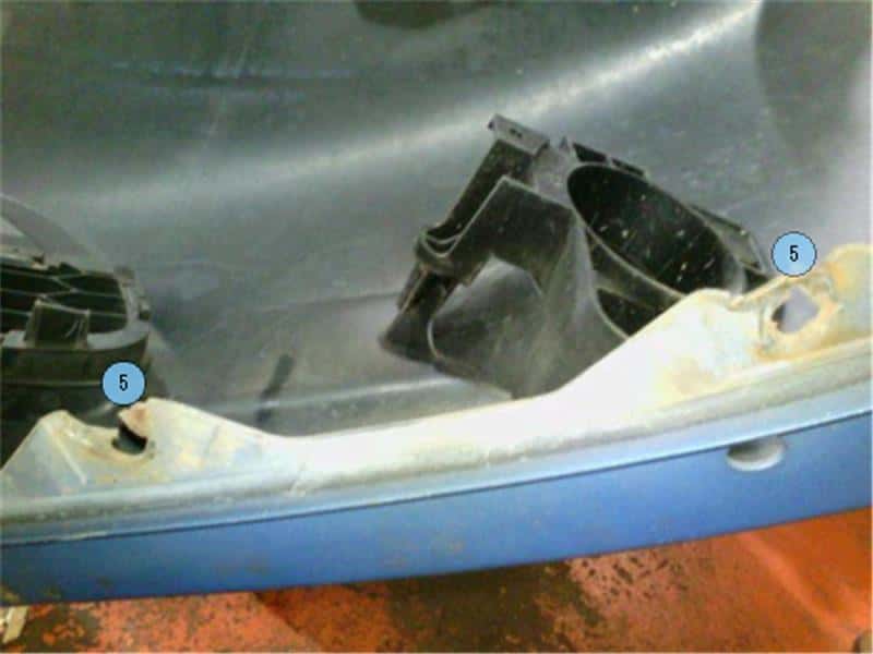Front Bumper NISSAN Leaf_ 2010 ZAA-ZE0 — photo 6