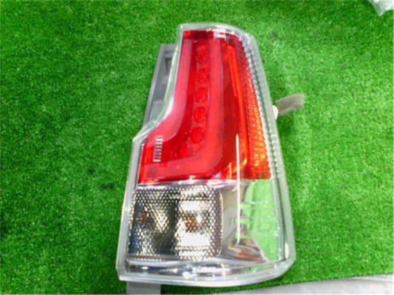 Right Tail Light SUZUKI Solio 2015 DBA-MA26S 3565081P01 — photo 1