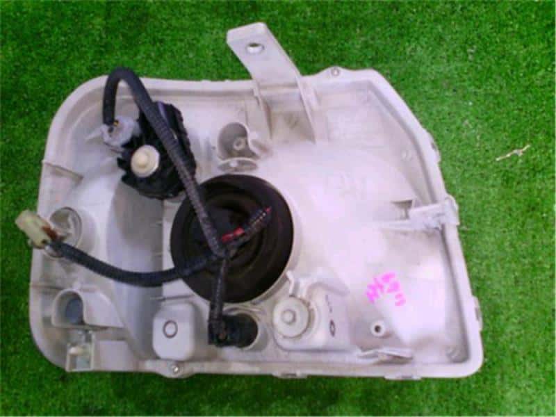 Left Headlight HONDA Vamos 2005 ABA-HM1 — photo 2