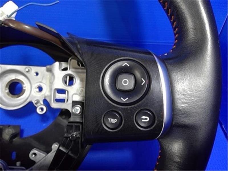 Steering Wheel TOYOTA Sienta 2018 DBA-NSP170G — photo 4