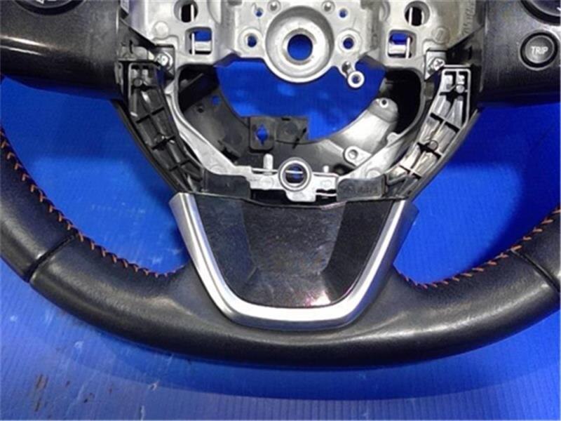 Steering Wheel TOYOTA Sienta 2018 DBA-NSP170G — photo 5