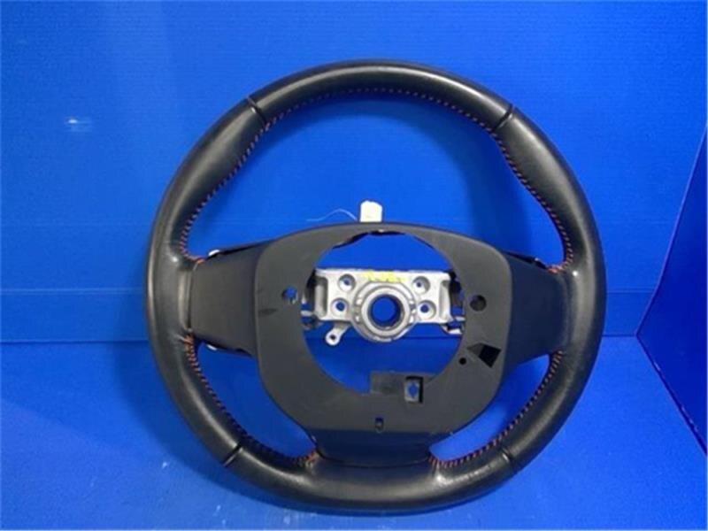 Steering Wheel TOYOTA Sienta 2018 DBA-NSP170G — photo 6