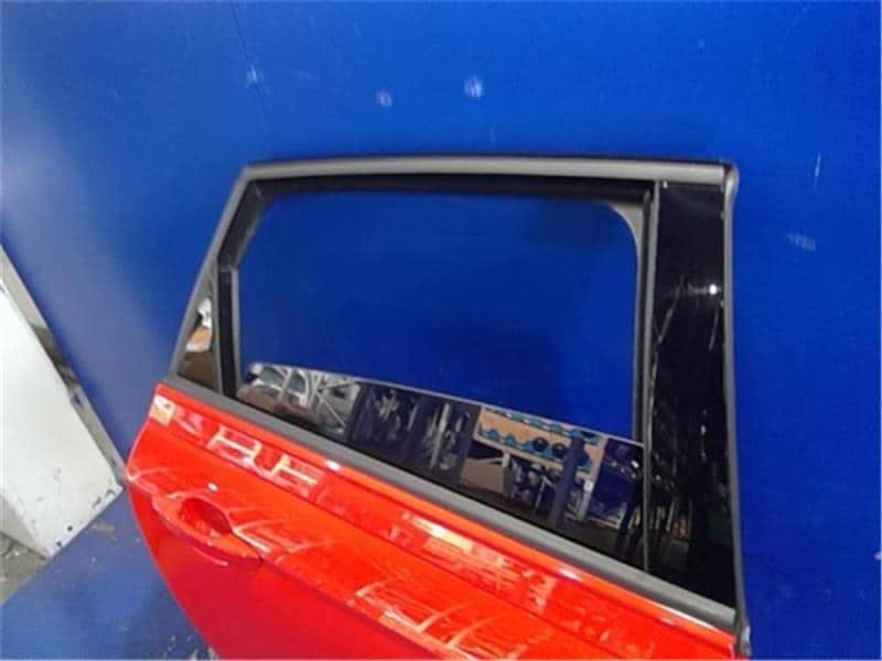 Rear Right Door Assembly VOLKSWAGEN Polo 2022 3BA-AWDKL — photo 2