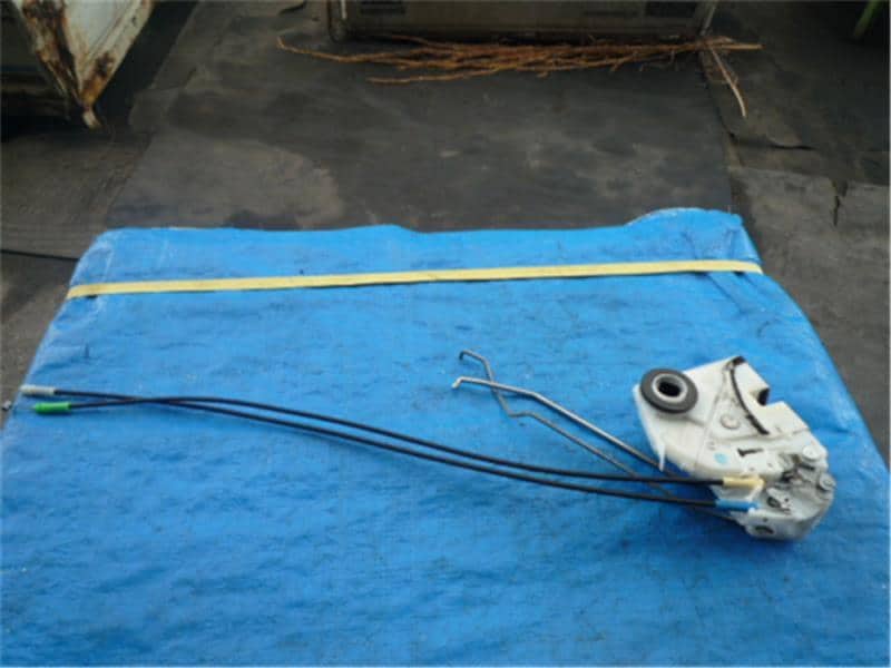 Front Right Door Lock Actuator SUZUKI Wagon R 2009 DBA-MH23S — photo 1