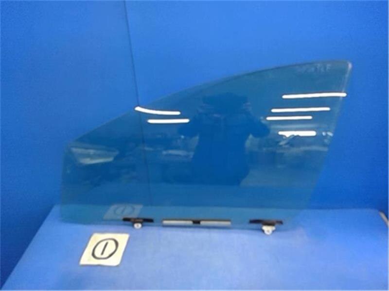 Front Left Door Auto Glass TOYOTA Wish 2003 UA-ANE11 — photo 1
