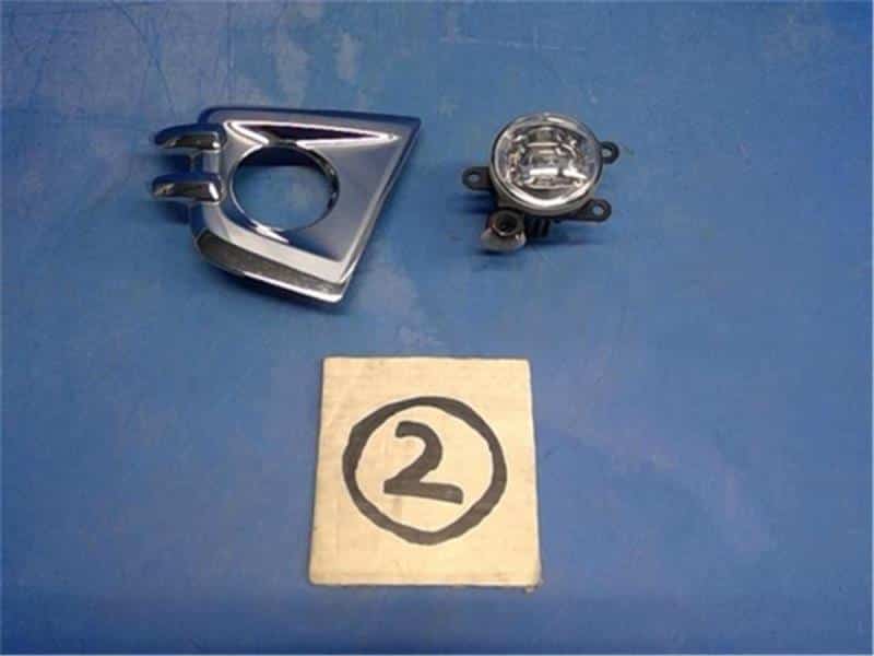 Right Fog Light DAIHATSU Hijet 2018 EBD-S321V — photo 1