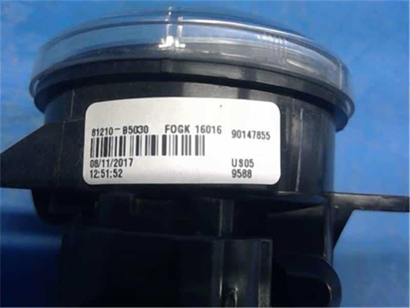 Right Fog Light DAIHATSU Hijet 2018 EBD-S321V — photo 3
