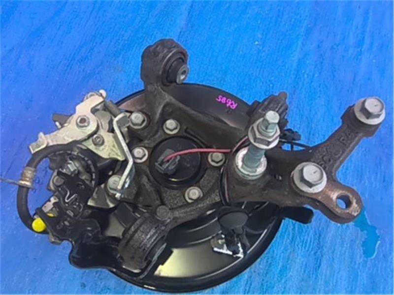 Rear Right Knuckle Hub Assembly TOYOTA Prius 2016 DAA-ZVW51 — photo 2