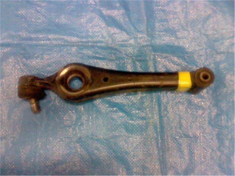 Front Right Lower Control Arm SUZUKI Wagon R 2002 UA-MC22S 4520076G22 — photo 1