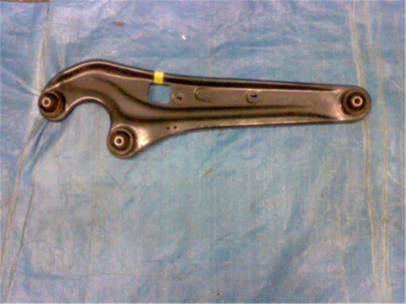 Rear Right Lower Control Arm SUZUKI Every 2016 ABA-DA17W 4620164P00 — photo 1
