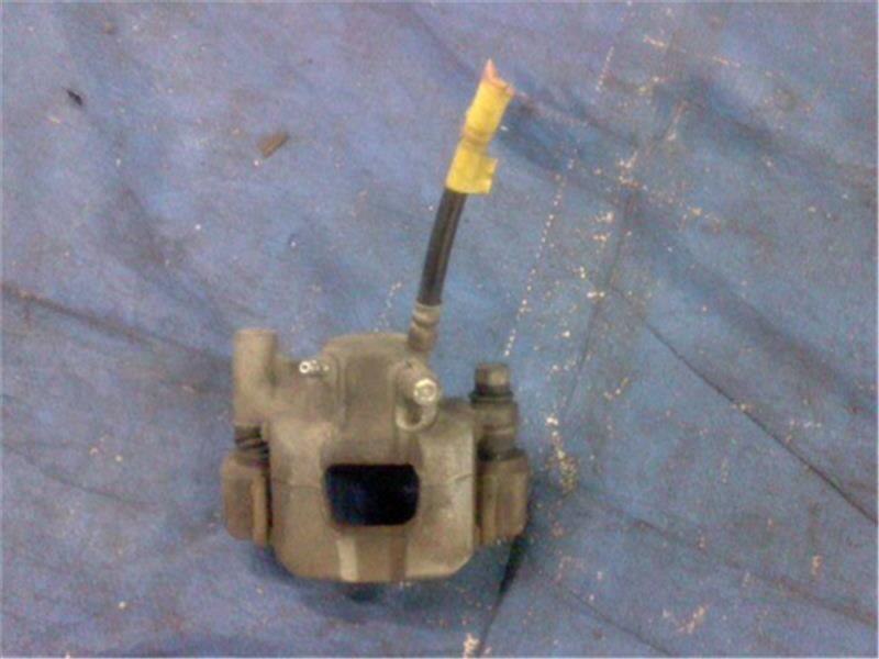 Rear Right Brake Caliper TOYOTA Wish 2014 DBA-ZGE22 — photo 1