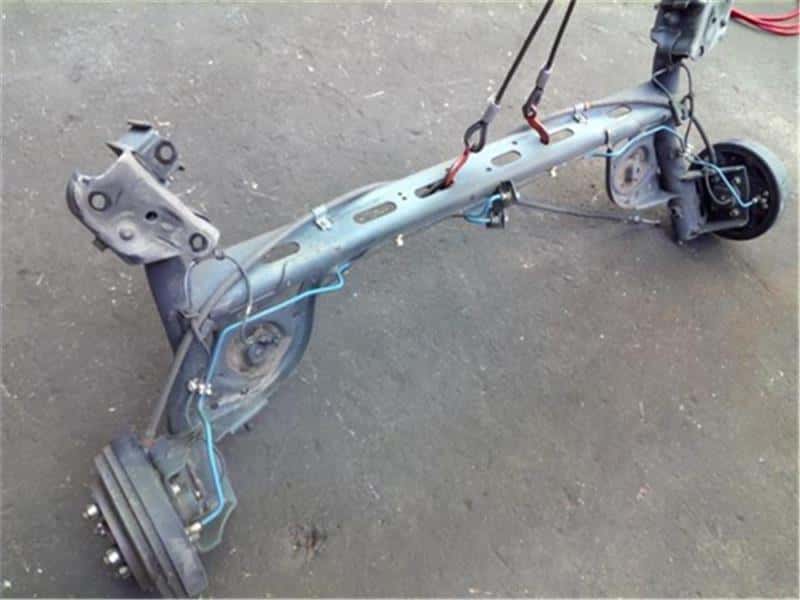FR Axle Beam Assembly NISSAN Cube 2011 DBA-Z12 — photo 2