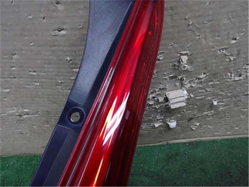 Right Tail Light NISSAN JUKE 2012 DBA-YF15 — photo 3
