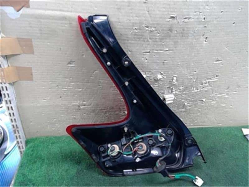 Right Tail Light NISSAN JUKE 2012 DBA-YF15 — photo 7