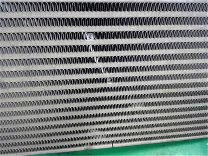 Intercooler HINO Ranger 2011 SKG-FC9JCAA — photo 4