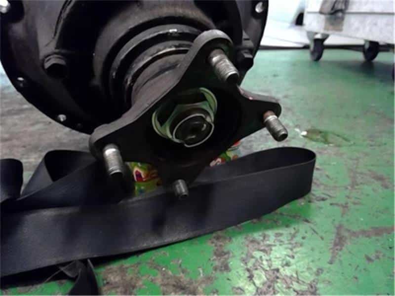 Rear Rigid Differential Assembly HINO Ranger 2011 SKG-FC9JCAA — photo 4