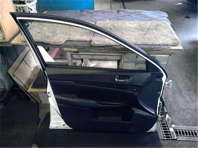 Front Left Door Assembly SUBARU Legacy 2010 DBA-BR9 — photo 2