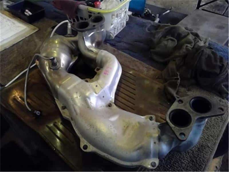 Exhaust Manifold SUBARU Legacy 2010 DBA-BR9 — photo 2