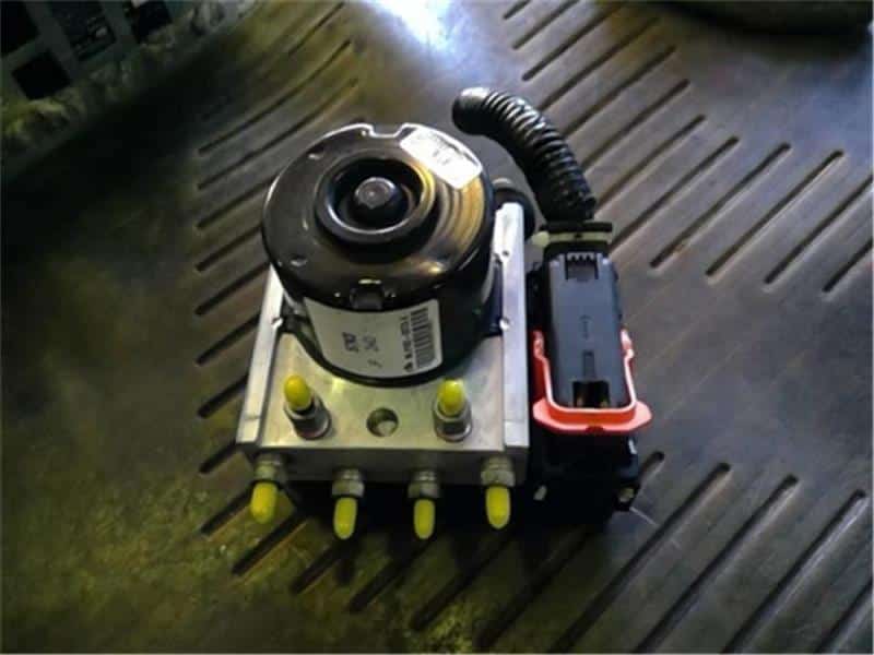 ABS Control Module SUZUKI Swift 2006 CBA-ZC31S — photo 1