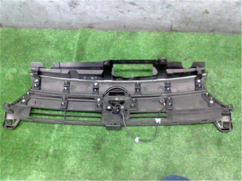 Radiator Grille NISSAN Dayz 2017 DBA-B21 — photo 2