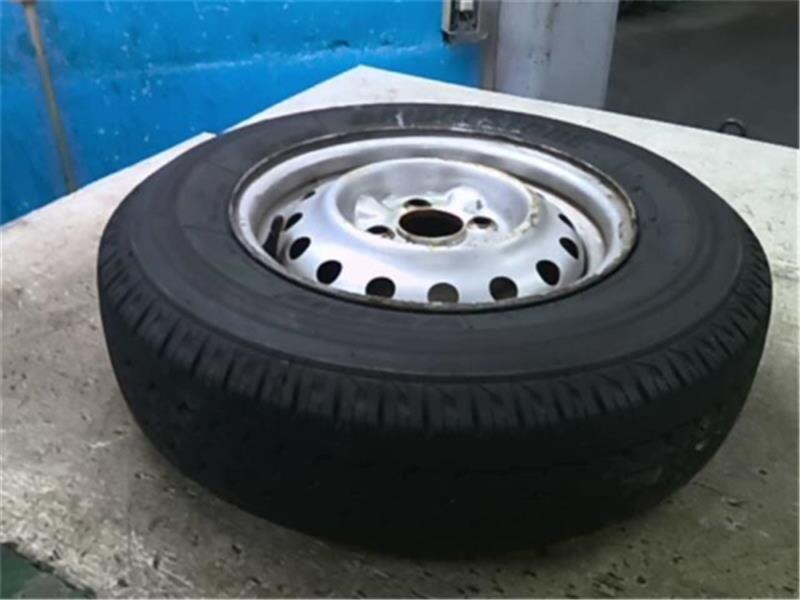 Tire&Wheel Assembly NISSAN Ad 2008 DBE-VAY12 — photo 1