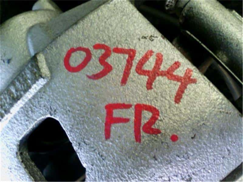 Front Right Brake Caliper NISSAN Note 2010 CBA-ZE11 — photo 6