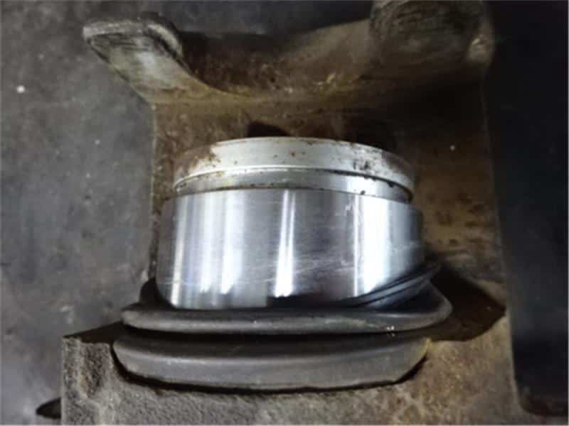 Front Left Brake Caliper MITSUBISHI Pajero Mini 2012 ABA-H58A MR334908 — photo 2