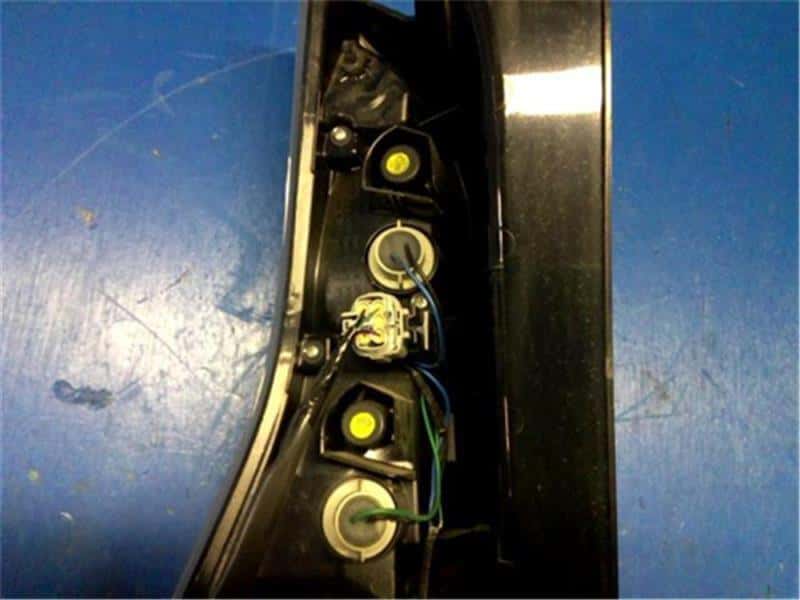Right Tail Light NISSAN Serena 2018 DAA-GC27 — photo 4