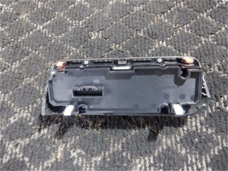 A/C & Heater Control panel HONDA N BOX 2017 DBA-JF3 — photo 2