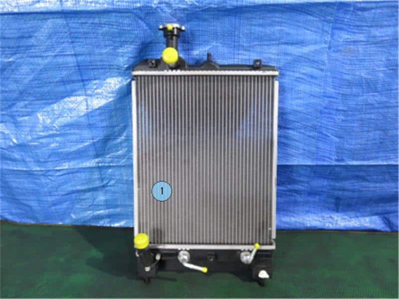 Radiator MITSUBISHI Toppo 2009 DBA-H82A — photo 1