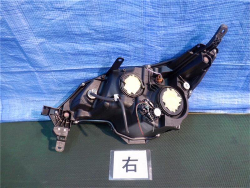 Right Headlight TOYOTA Spade 2012 DBA-NCP141 — photo 3