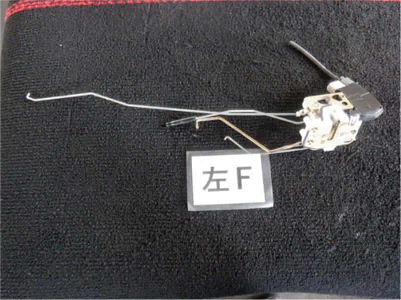 Front Left Door Lock Actuator HONDA Fit 2001 LA-GD1 — photo 2