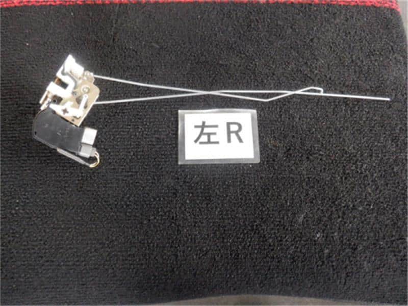 Rear Left Door Lock Actuator HONDA Fit 2001 LA-GD1 — photo 2