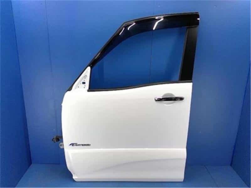 Front Left Door Assembly NISSAN Serena 2014 DAA-HFC26 — photo 1