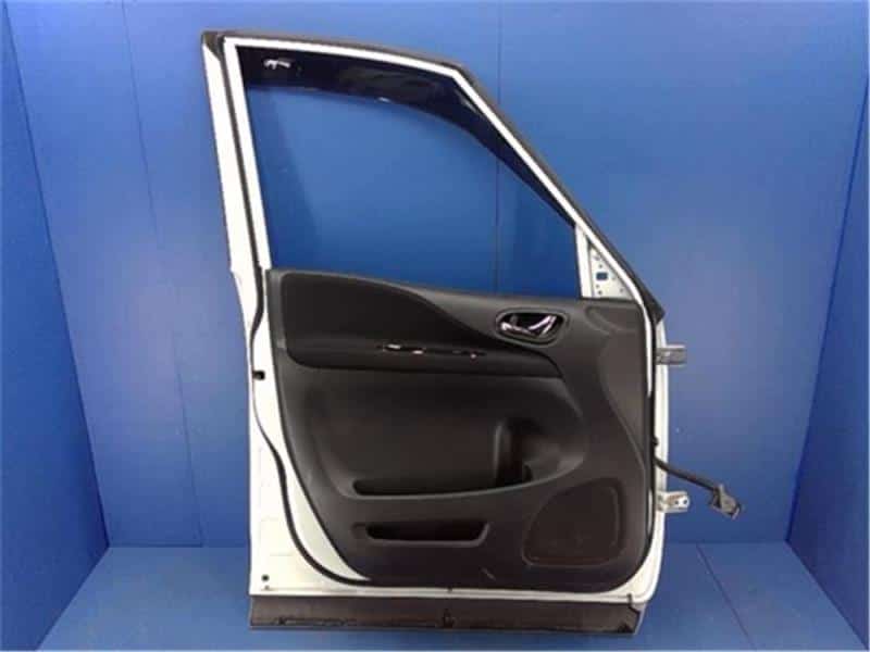 Front Left Door Assembly NISSAN Serena 2014 DAA-HFC26 — photo 5