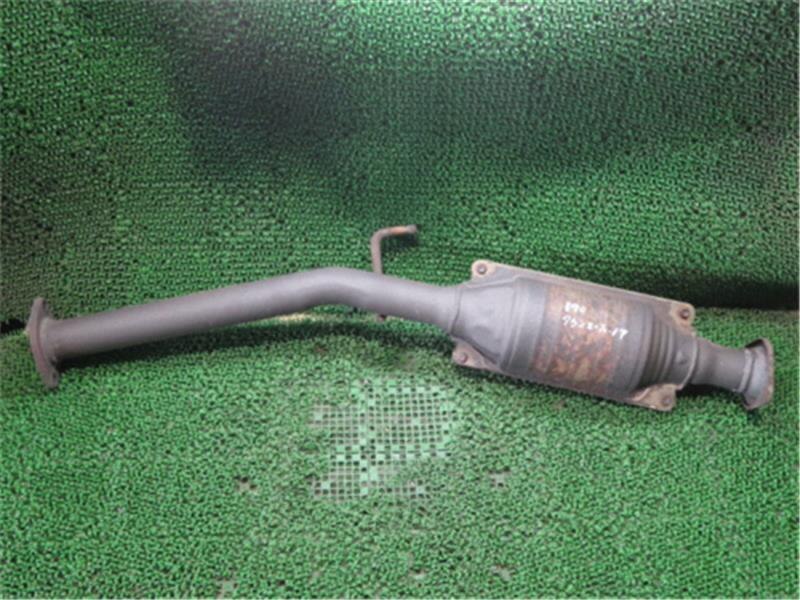 Exhaust Center Muffler TOYOTA Townace Noah 1999 GF-SR40 — photo 1
