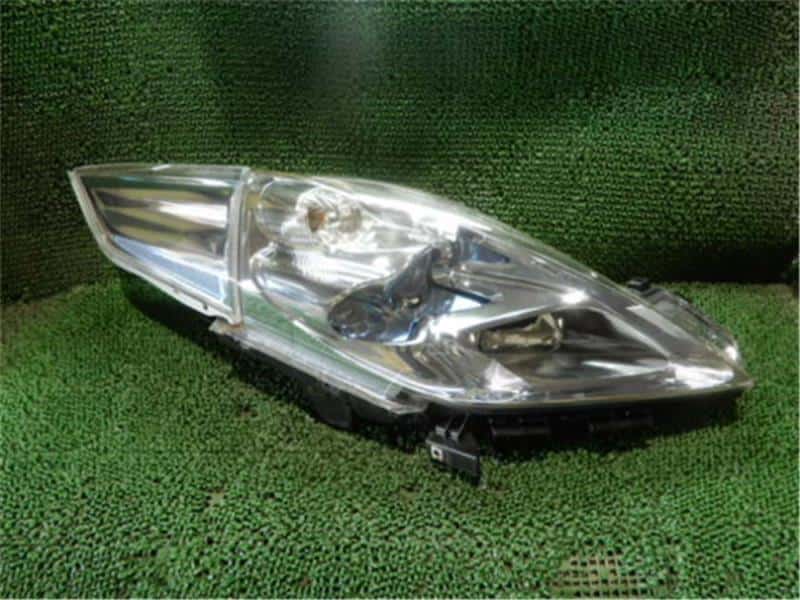 Right Headlight NISSAN Leaf_ 2011 ZAA-ZE0 — photo 1