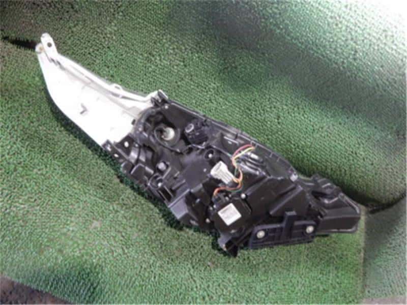 Left Headlight NISSAN Leaf_ 2011 ZAA-ZE0 — photo 2