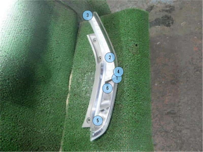 Right Tail Light NISSAN Leaf__ 2011 ZAA-ZE0 — photo 1