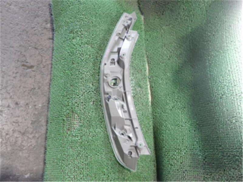 Right Tail Light NISSAN Leaf__ 2011 ZAA-ZE0 — photo 2