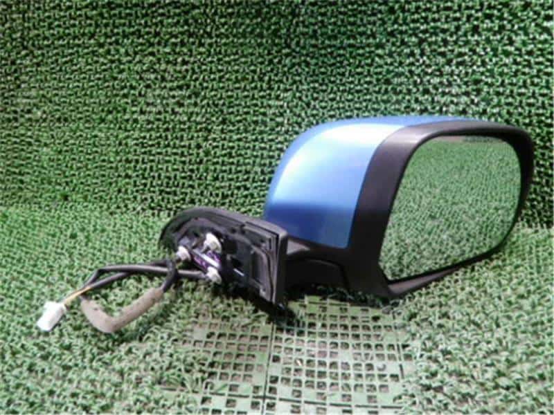 Right Side Door Mirror NISSAN Leaf_ 2011 ZAA-ZE0 — photo 2