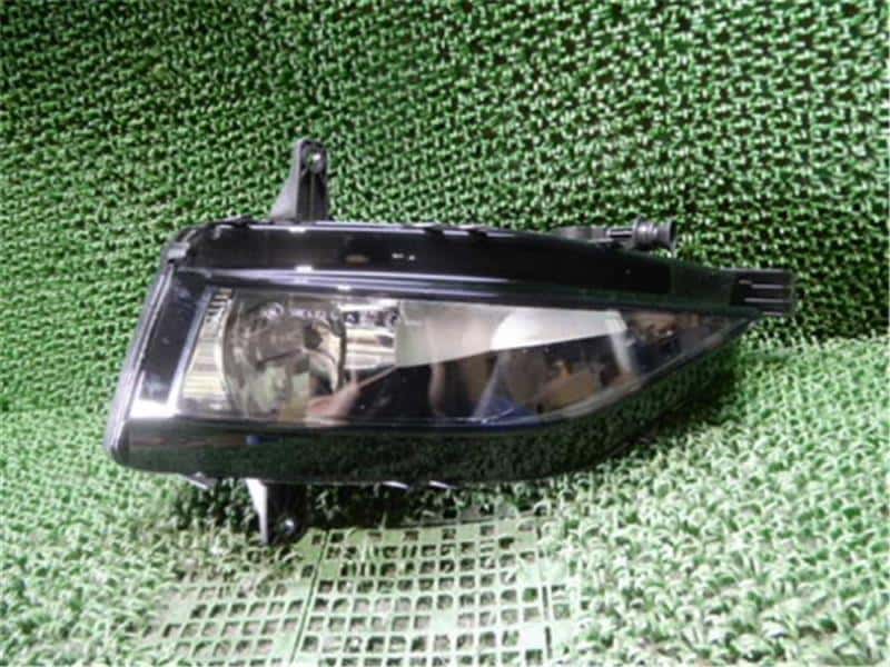 Right Fog Light VOLKSWAGEN Golf 2019 DBA-AUCPT — photo 1