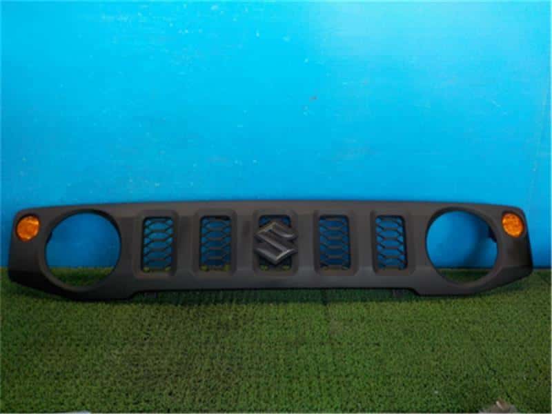 Radiator Grille SUZUKI Jimny 2020 3BA-JB64W 7211078R00 — photo 1