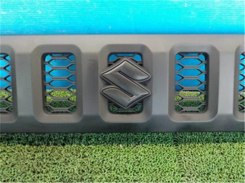 Radiator Grille SUZUKI Jimny 2020 3BA-JB64W 7211078R00 — photo 2