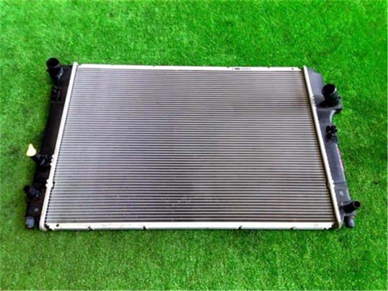 Radiator TOYOTA Aqua 2013 DAA-NHP10 — photo 2