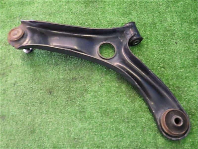 Front Right Lower Control Arm SUZUKI Alto Lapin 2013 DBA-HE22S 4520185K11 — photo 2
