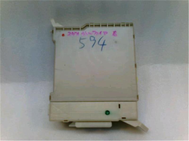 Fuse Box TOYOTA vellfire 2011 DBA-ANH20 — photo 2